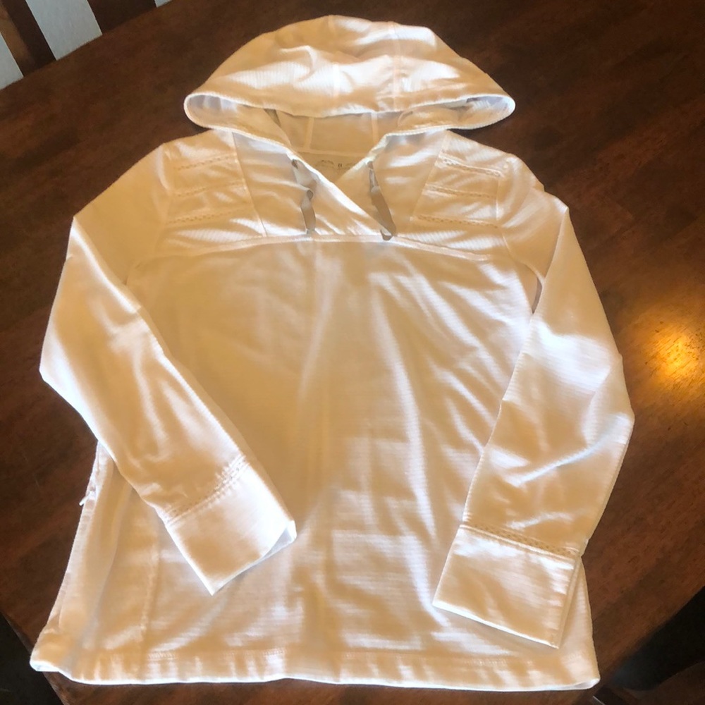 Royal Robbins white hooded long sleeve shirt